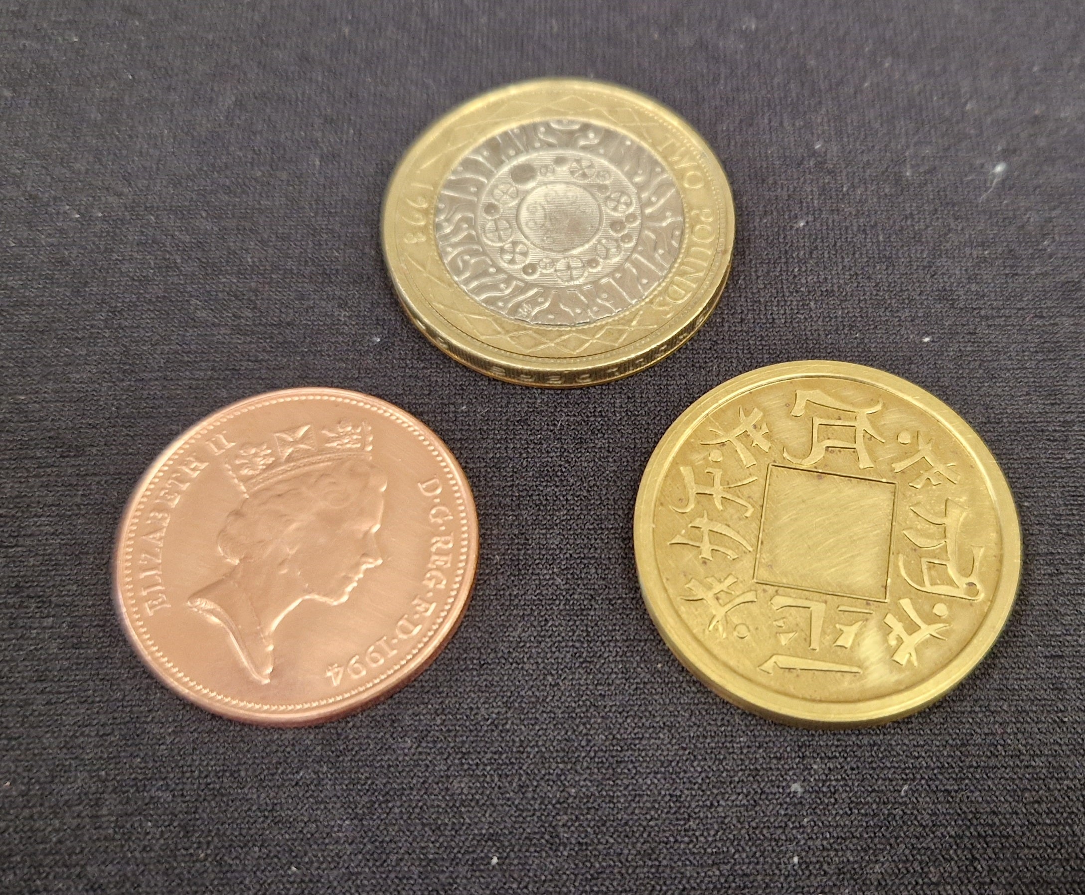 Chinese Bit/Oriental Shift UK £2 Original von Eddie Gibson